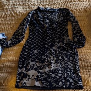 VENUS Black and tan Long Sleeve Dress